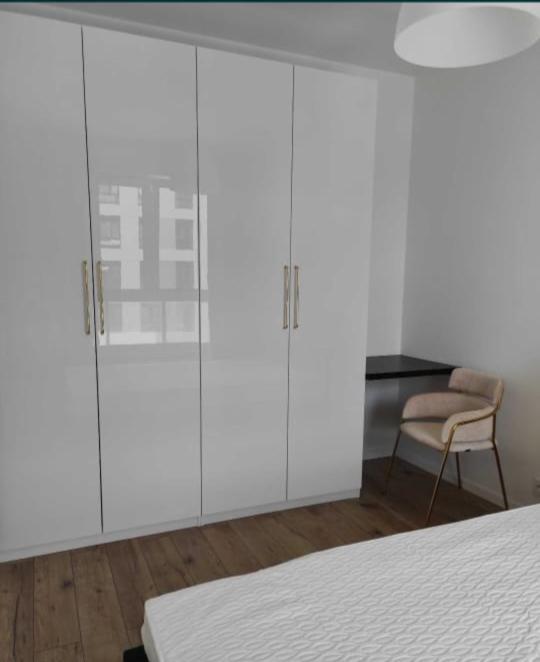 Airport Apartment Varsovia Exterior foto