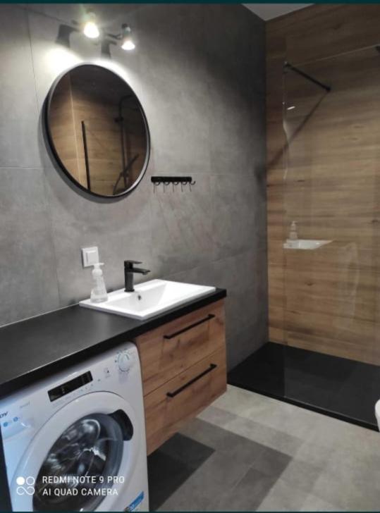 Airport Apartment Varsovia Exterior foto